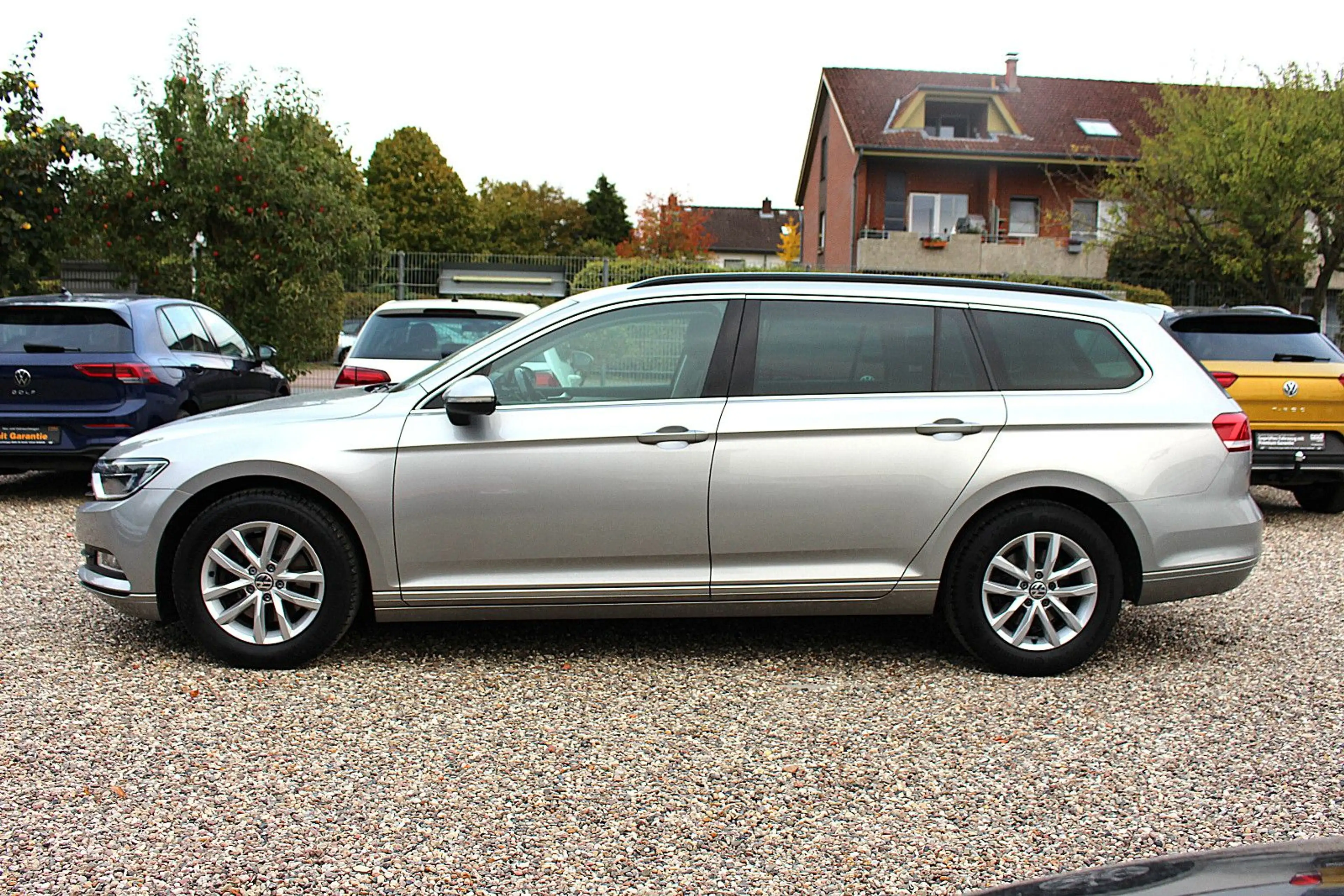 Volkswagen Passat Variant Passat *S.Heft*Navi*AHK 2t*SHZ*Tempomat*APP*PDC* — photo 5