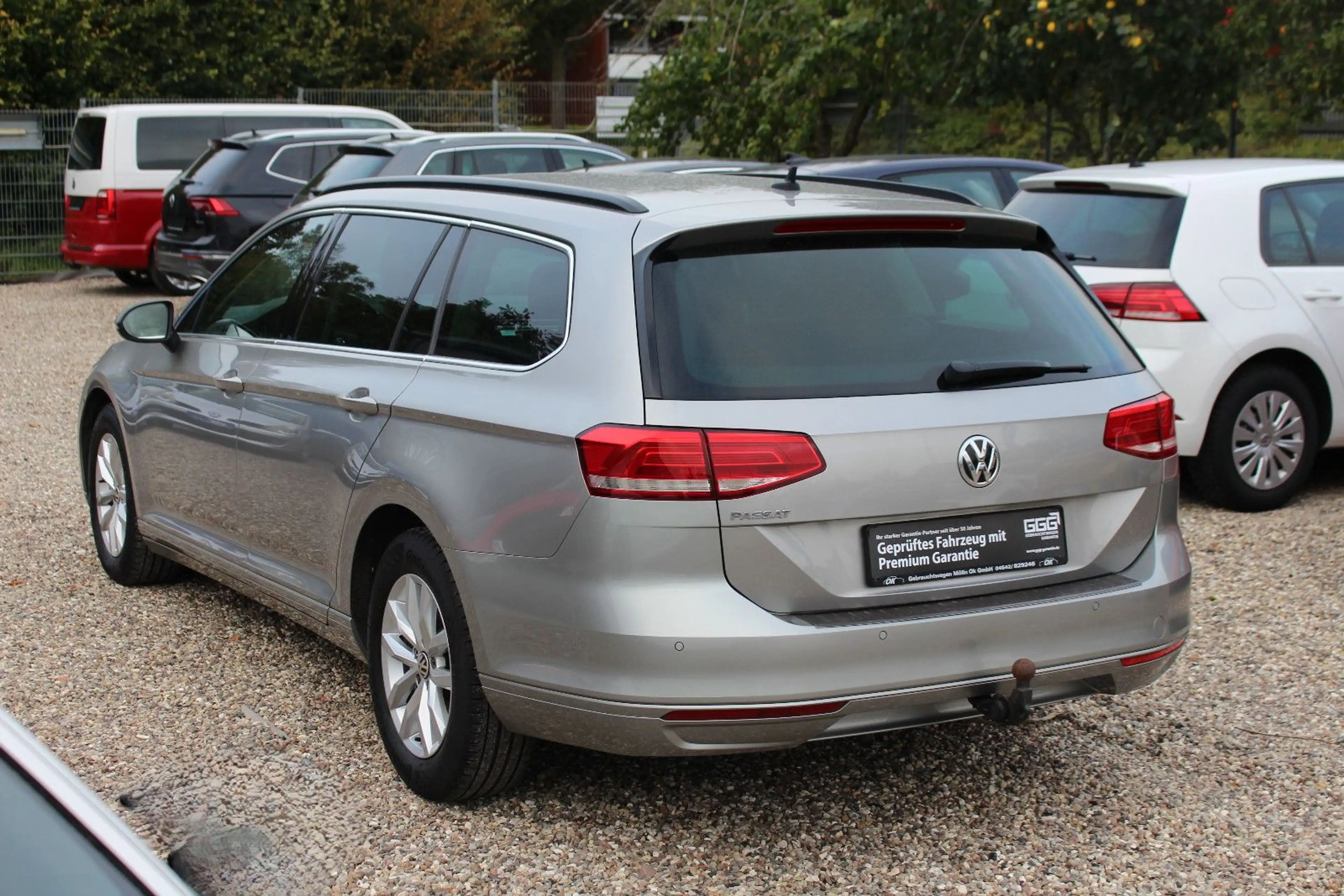 Volkswagen Passat Variant Passat *S.Heft*Navi*AHK 2t*SHZ*Tempomat*APP*PDC* — photo 4