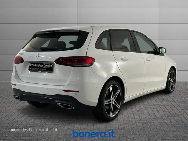 Mercedes-Benz B Class view 3