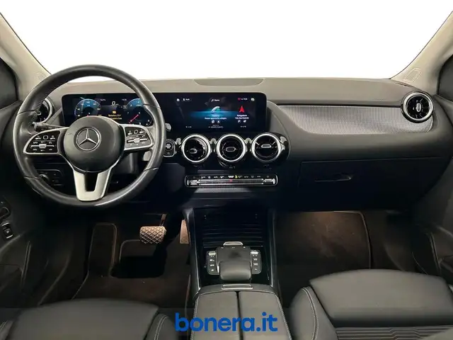 Mercedes-Benz B Class view 10