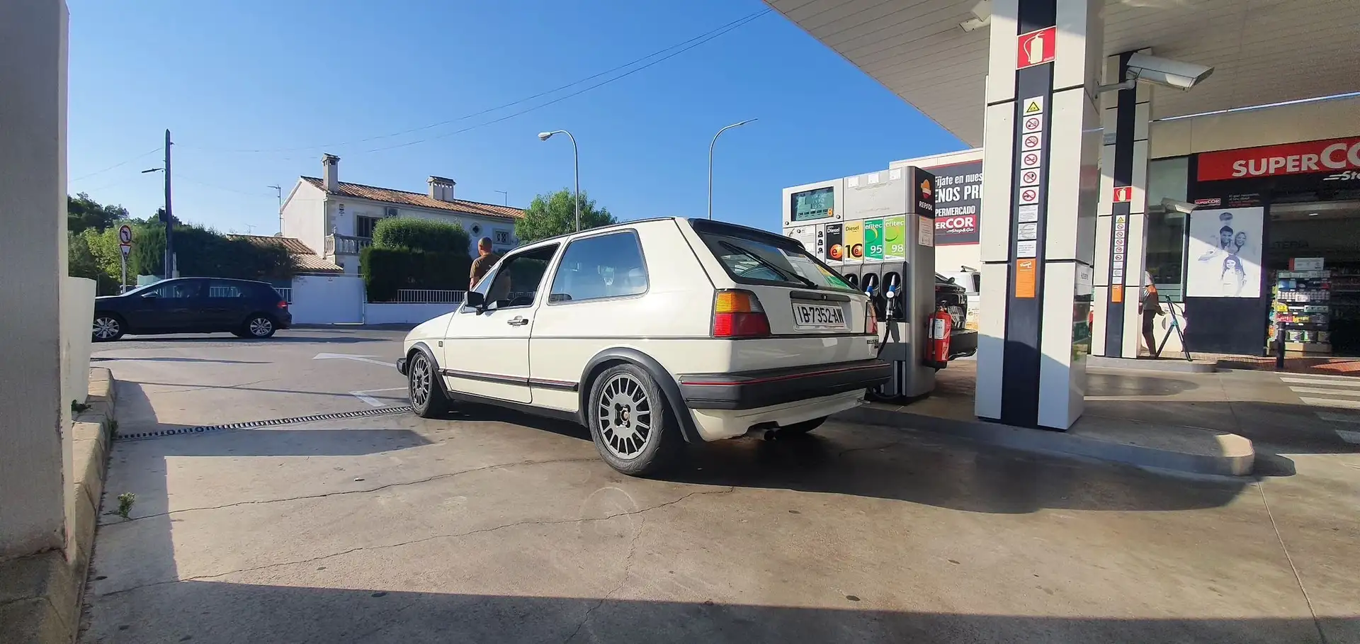 Volkswagen Golf GTI 1.8 16v 140 - 2