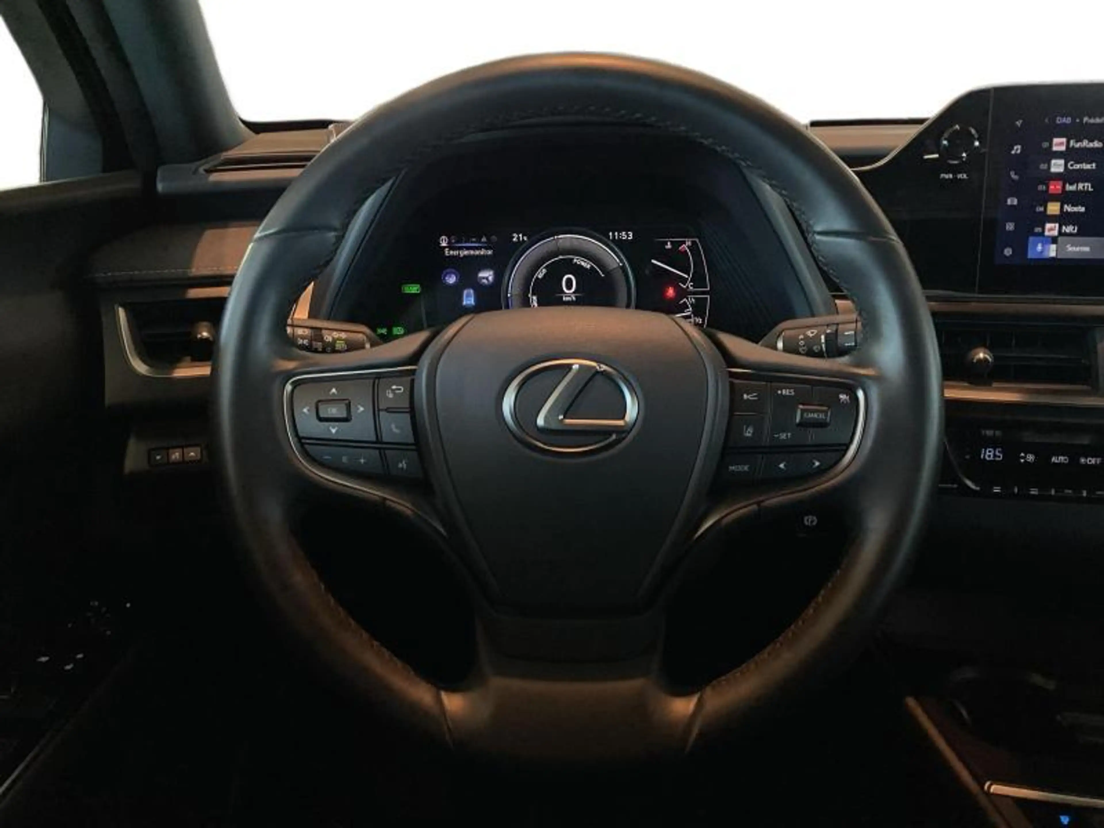 Lexus UX 250h Urban | navi | carplay | ACC — photo 8