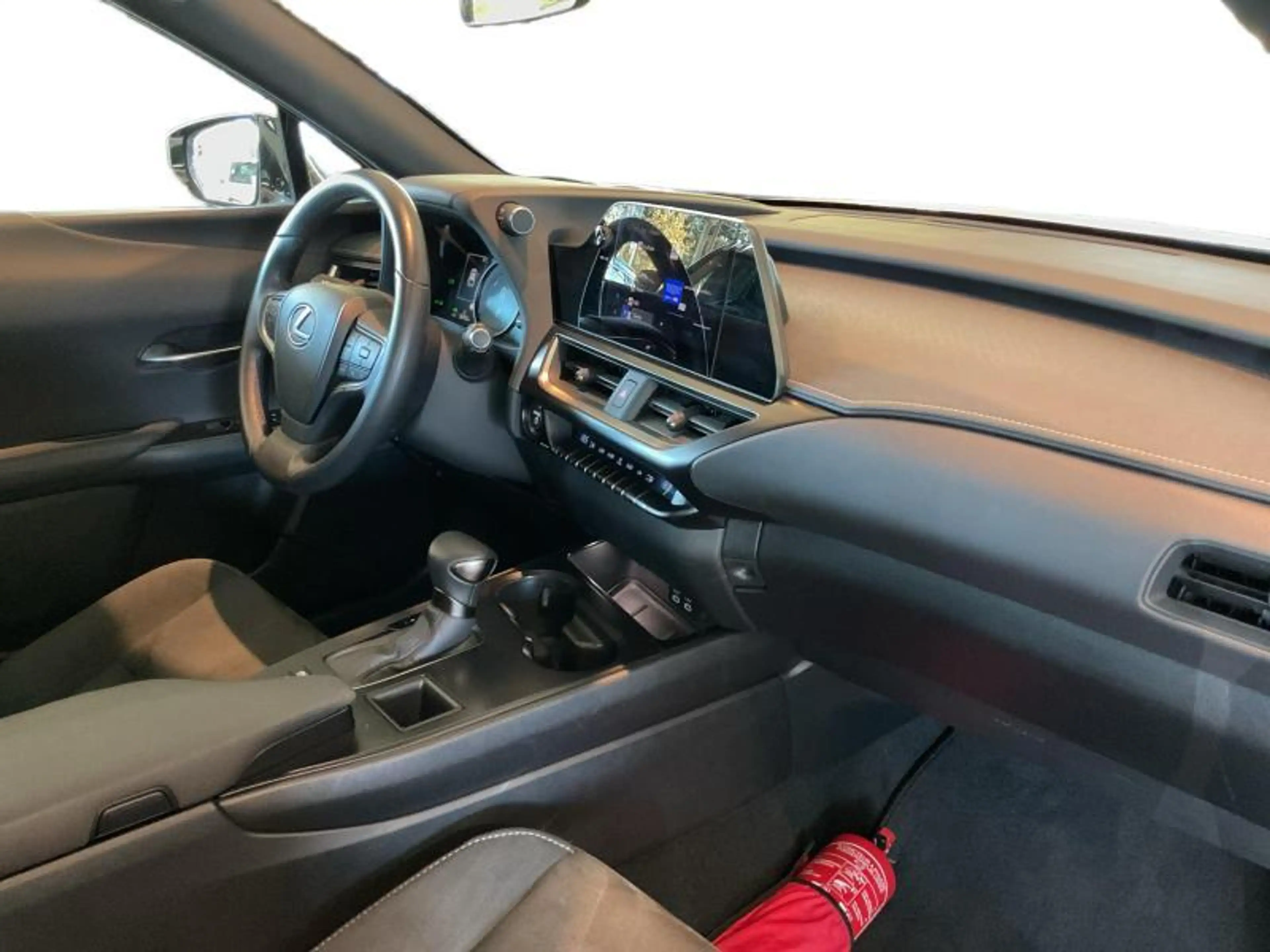 Lexus UX 250h Urban | navi | carplay | ACC — photo 6