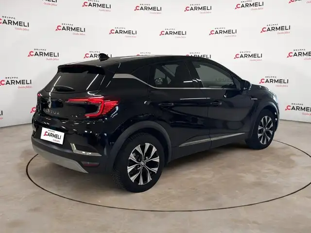 Renault Captur view 4