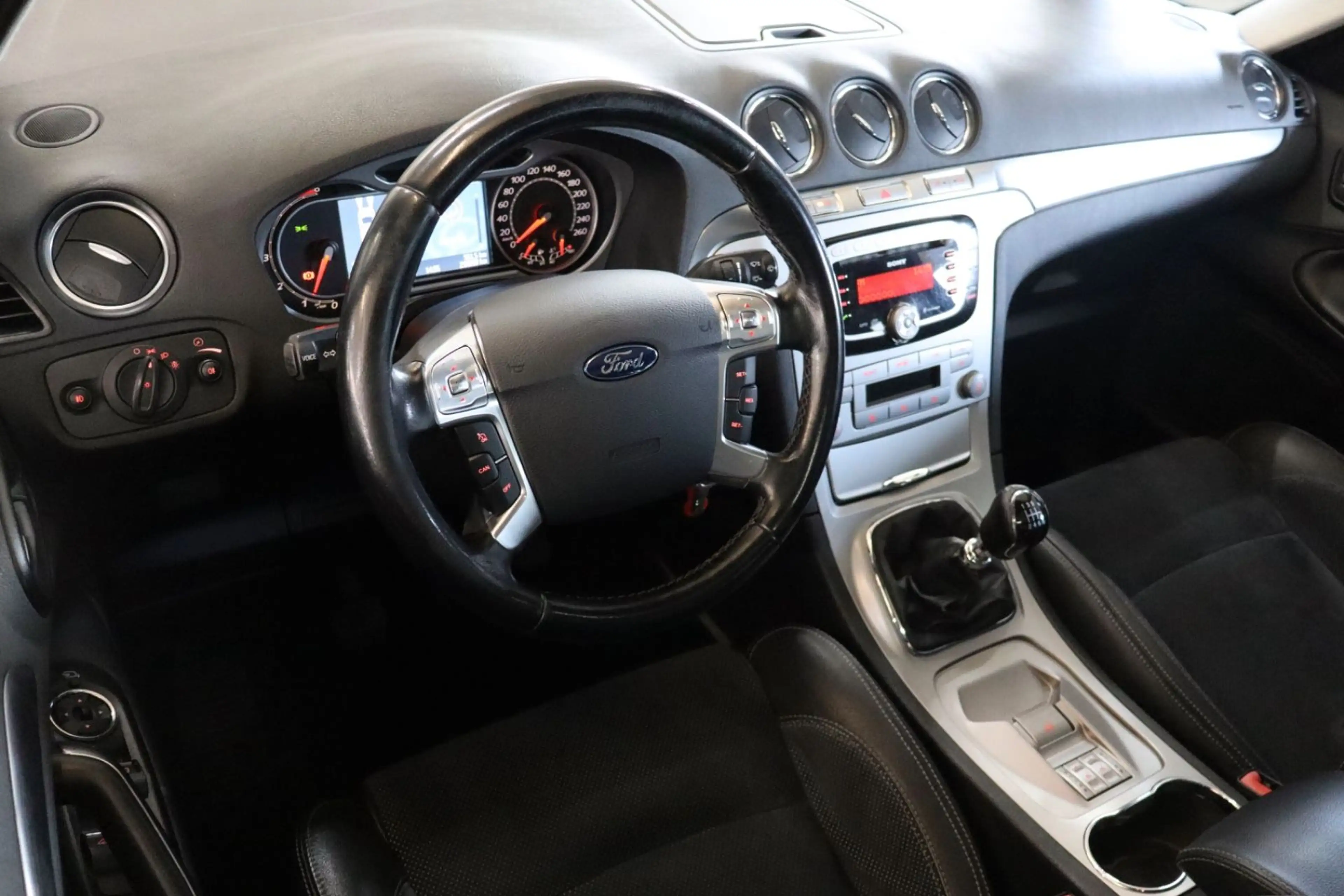 Ford S-Max S-MAX Titanium*TÜV*PDC* — photo 9