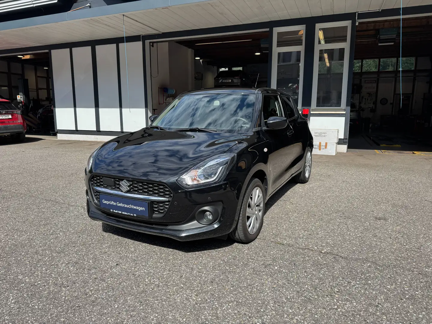 Suzuki Swift 1.2 Dujaljet SHVS Shine Allgrip Schwarz - 1