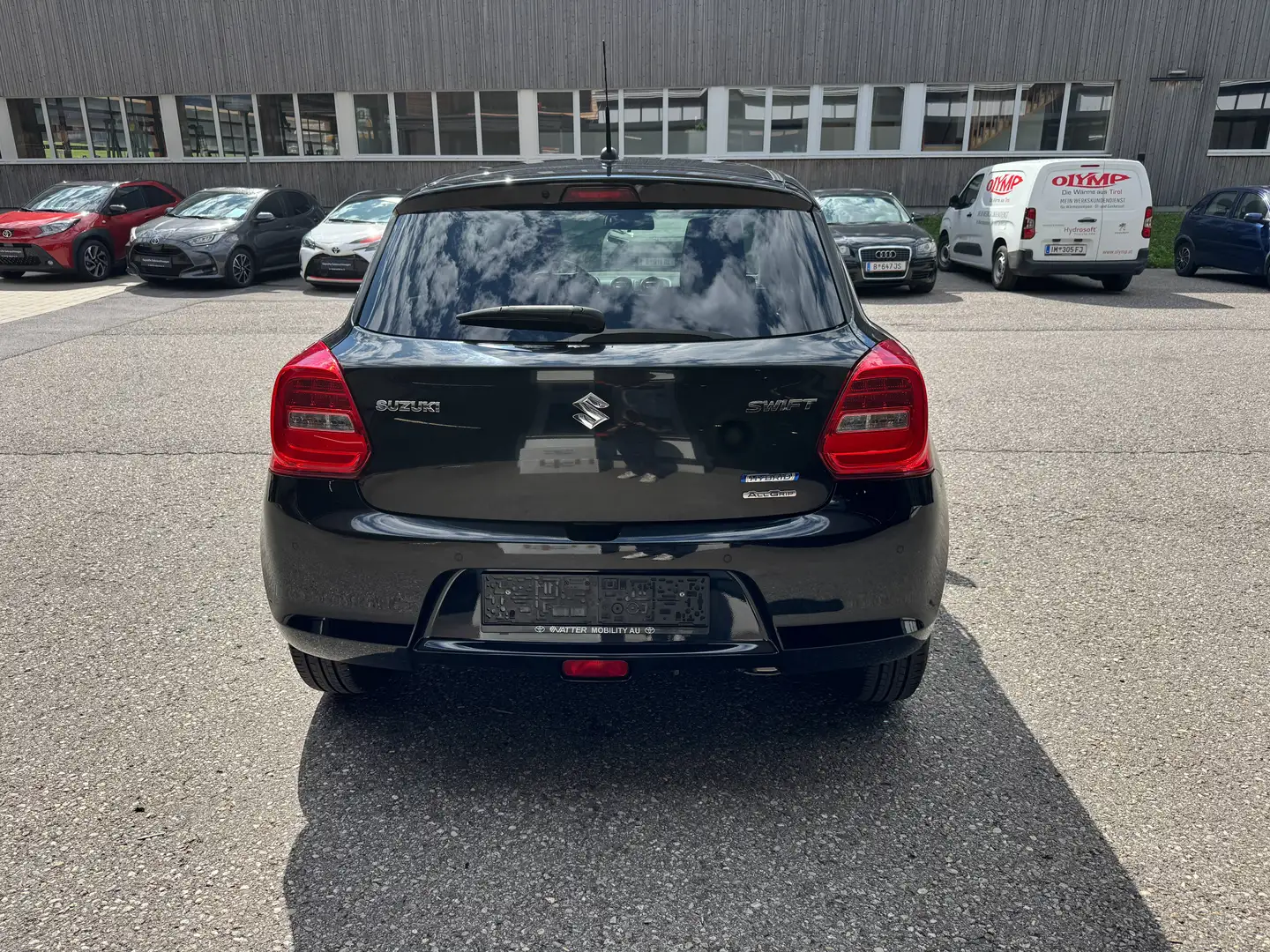 Suzuki Swift 1.2 Dujaljet SHVS Shine Allgrip Schwarz - 2