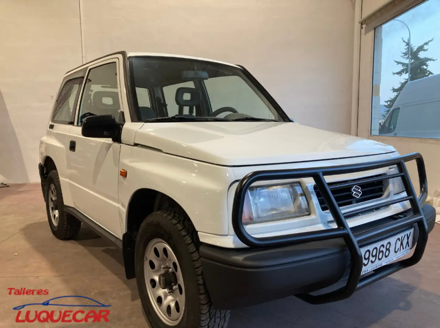 Suzuki Vitara 2.0 HDI Lujo Techo Metálico Blanco - 2