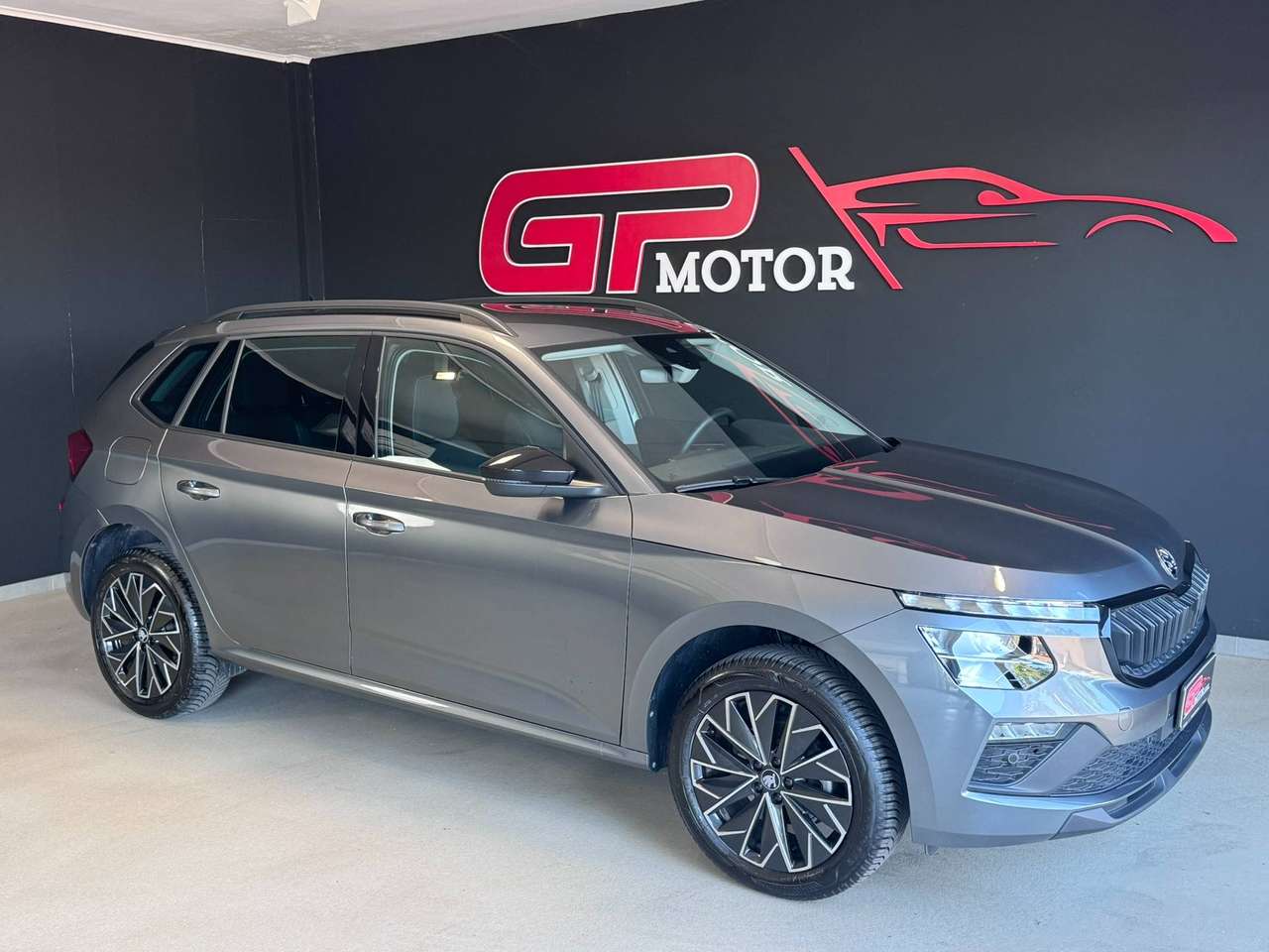 Skoda Kamiq Kamiq 2024 1.0 tsi Black Dots 115cv dsg