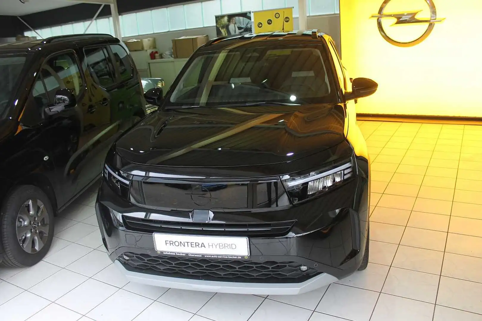 Opel Frontera 1.2 DI Hybrid 48V eDCT GS Schwarz - 2
