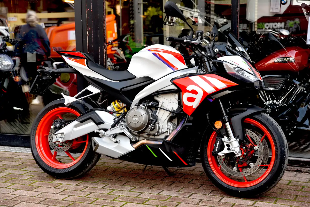 Aprilia Tuono