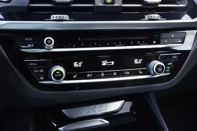 BMW X3 view 29