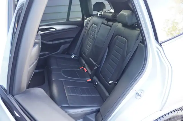 BMW X3 view 26