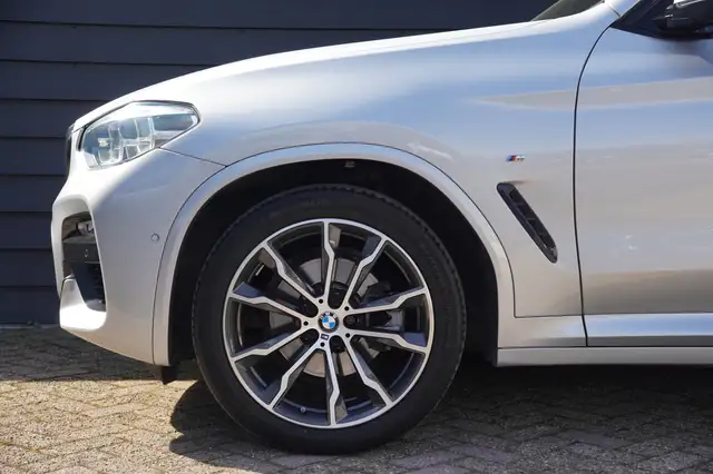 BMW X3 view 7