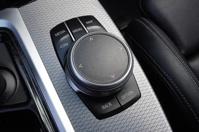 BMW X3 view 25