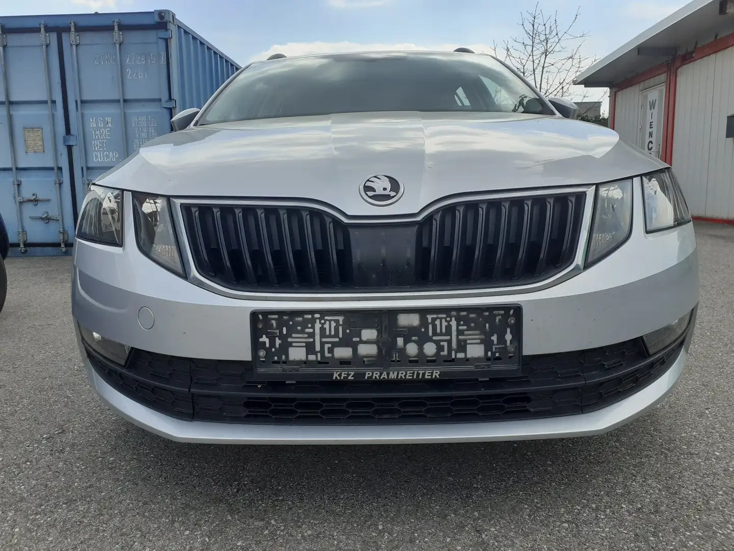 Skoda Octavia Combi 1,6 Tdi DPF Ambition *Garantie*Freispr.*ALU* Gris - 2