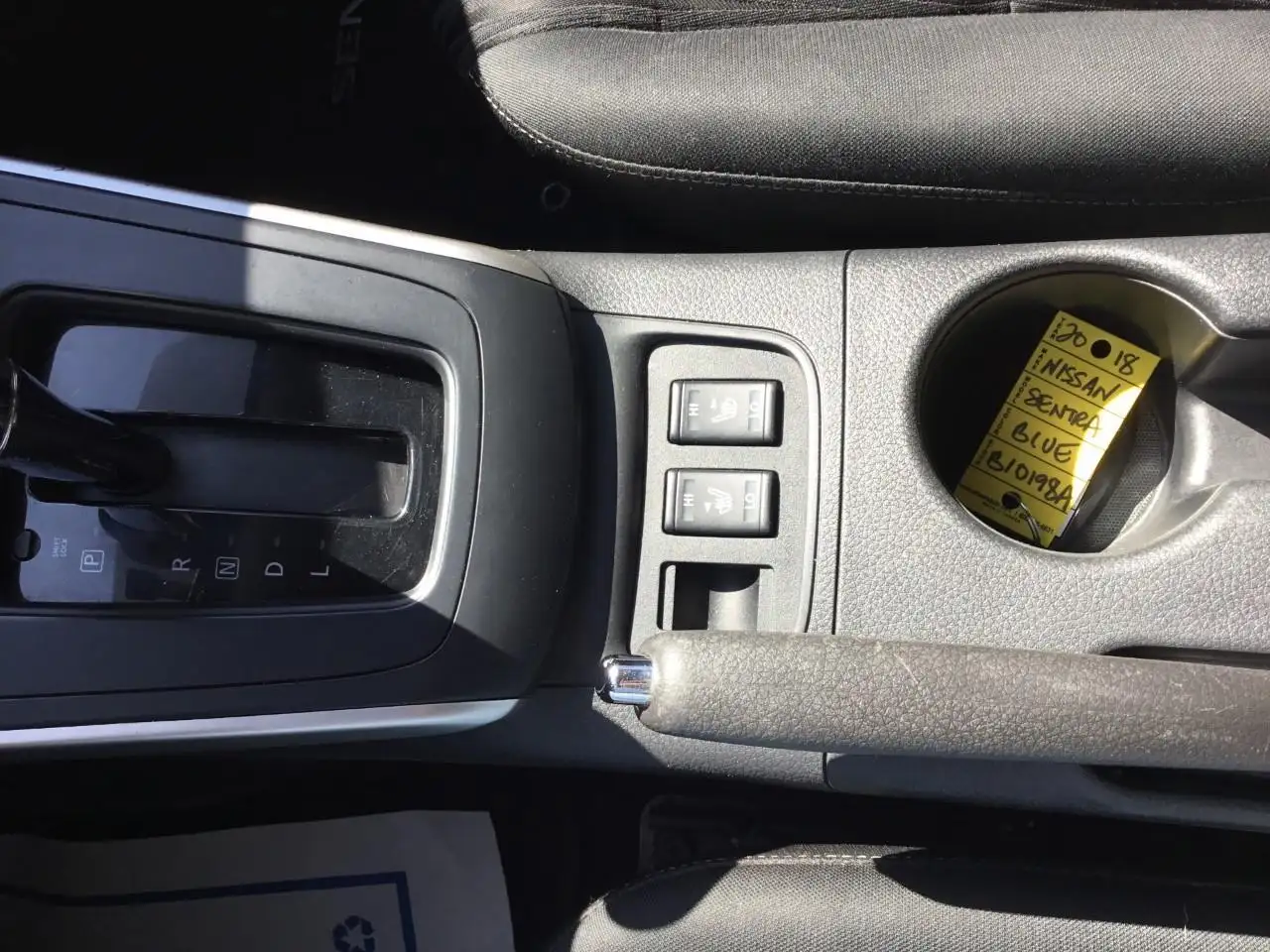 Nissan Sentra снимка Nissan Sentra
