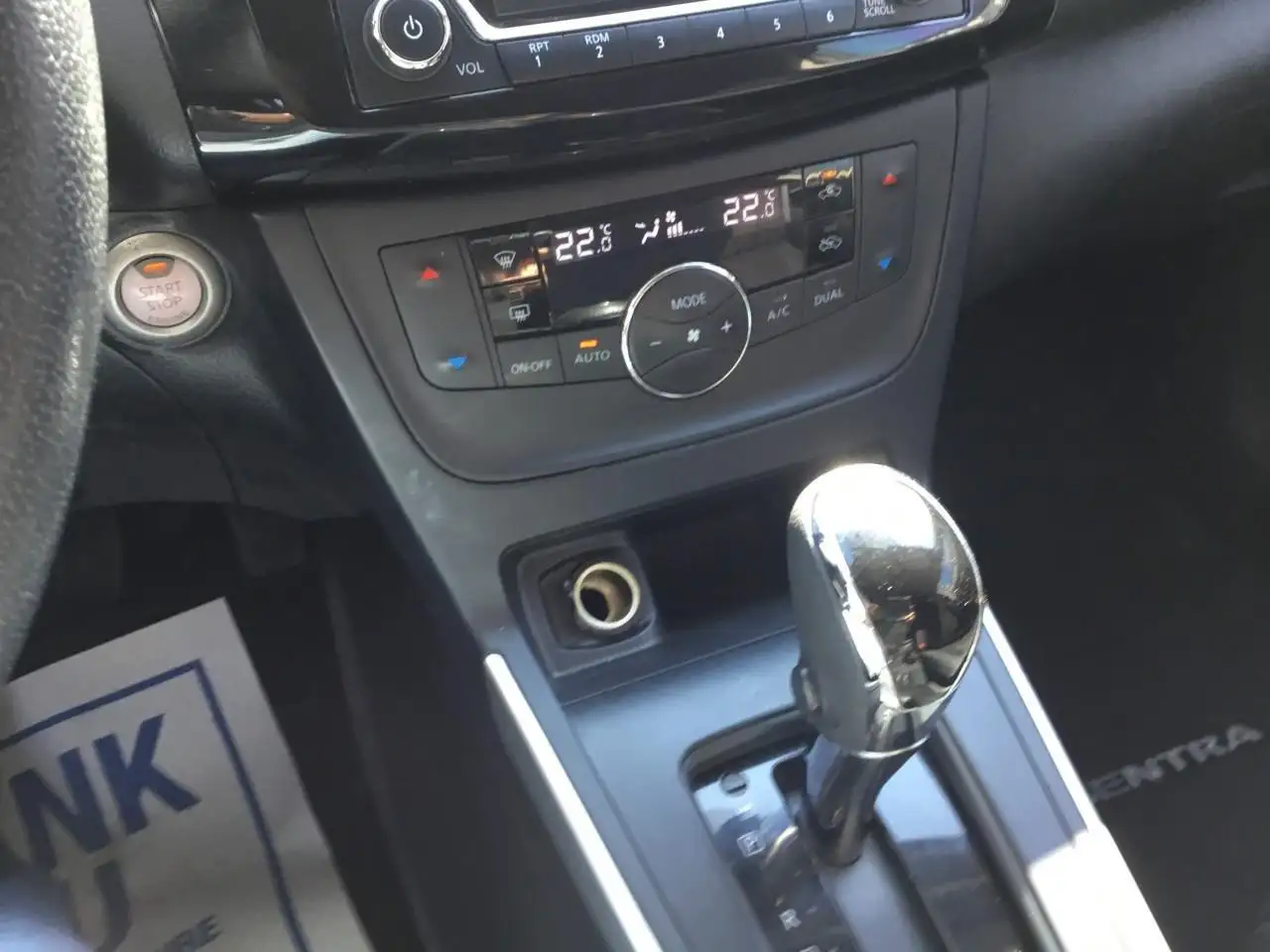 Nissan Sentra снимка Nissan Sentra