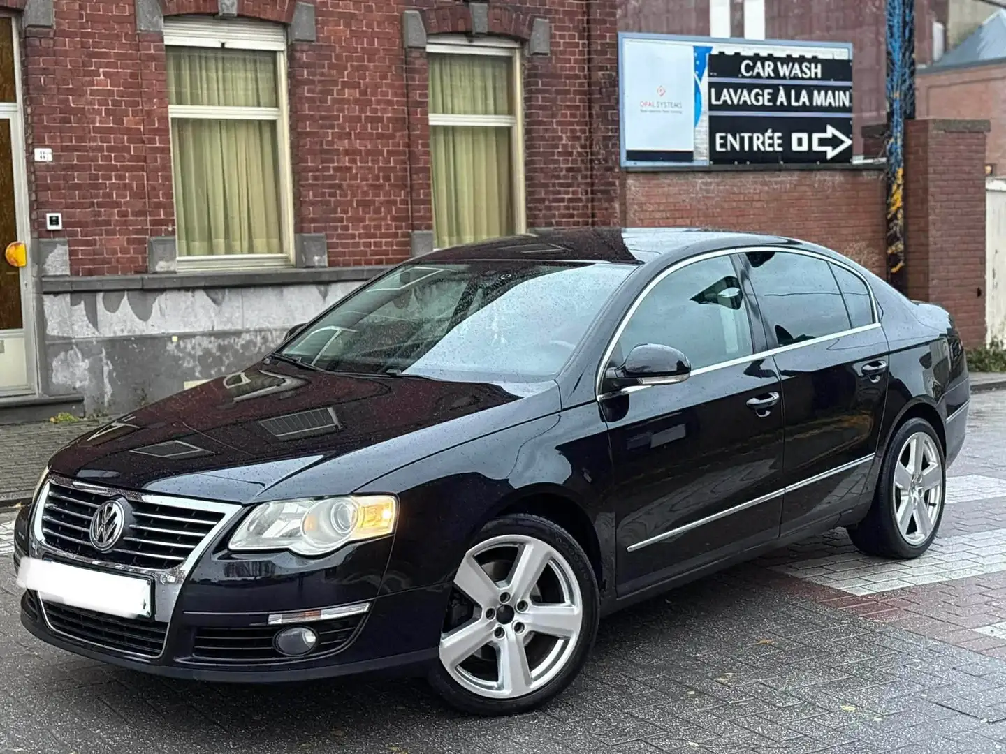 Volkswagen Passat 2.0 TDi Highline 170Ch - 1
