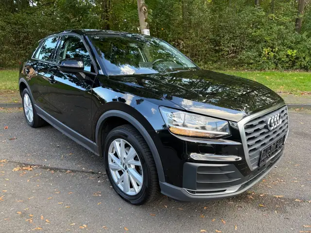 Audi Q2 35 TFSI basis,Navi,E6