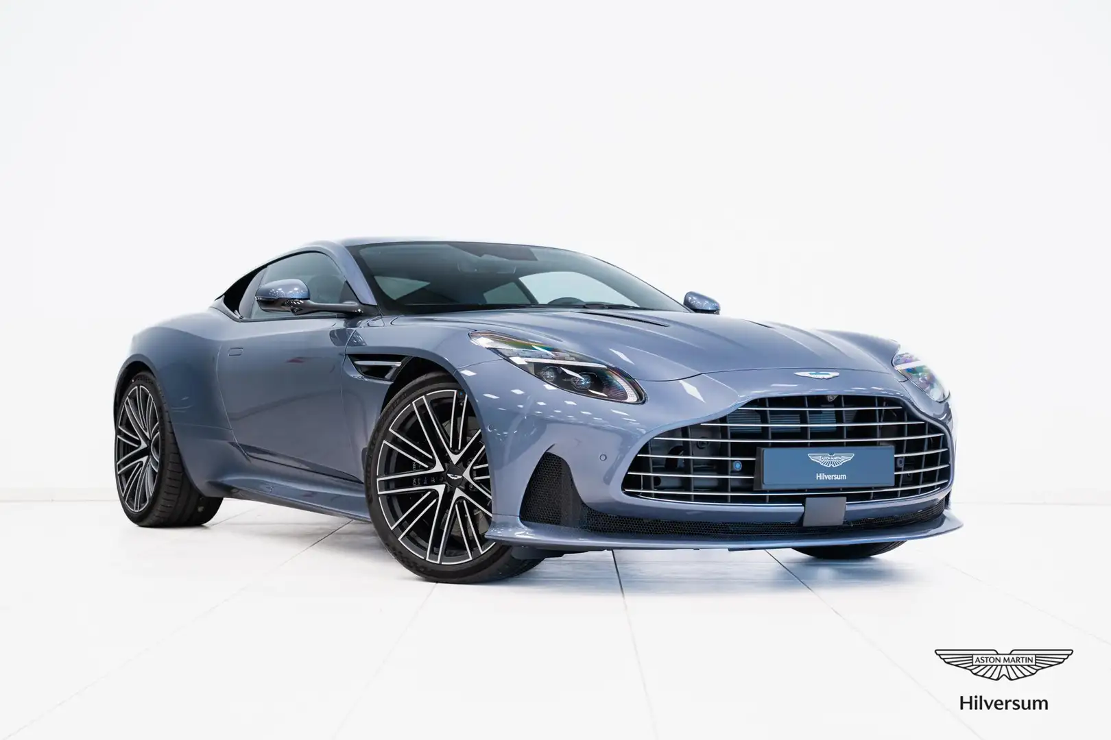 Aston Martin DB12 Coupe NEW 2025 Azul - 1