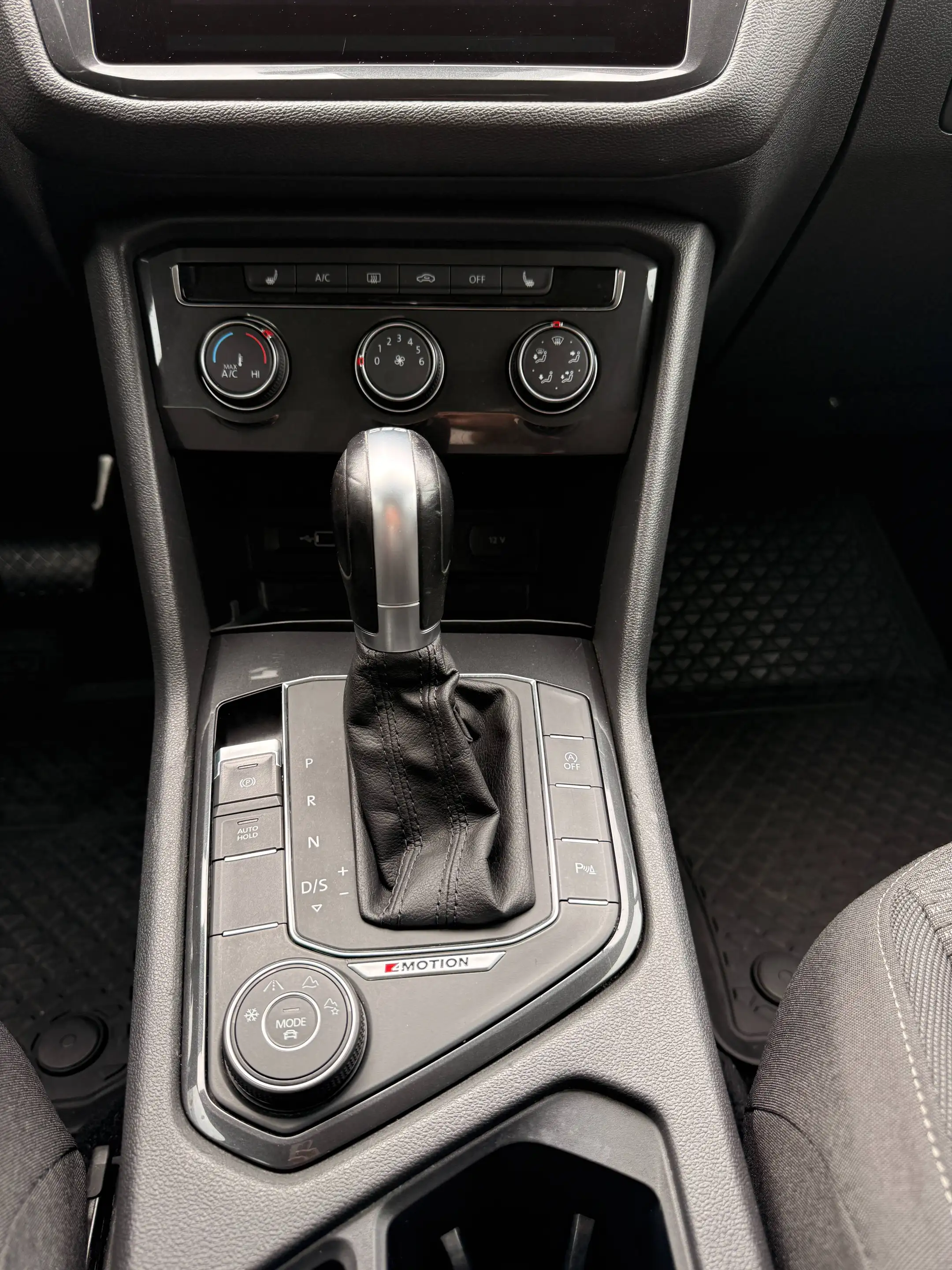 Volkswagen Tiguan Allspace Allspace 4Motion| TÜV & Service Neu| Finanz. ab 249€| Apple Car Play| Sitzheizung — photo 18