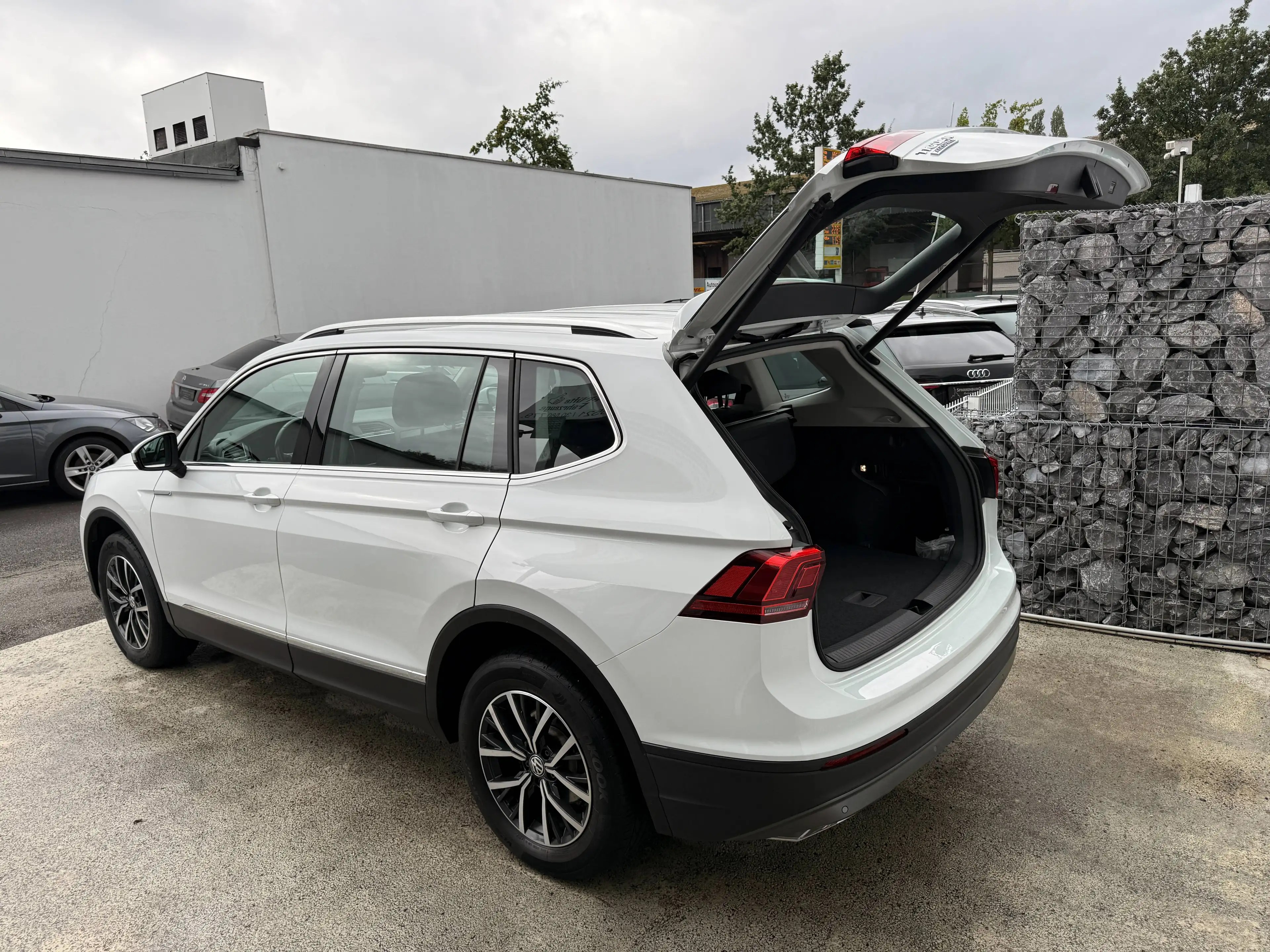 Volkswagen Tiguan Allspace Allspace 4Motion| TÜV & Service Neu| Finanz. ab 249€| Apple Car Play| Sitzheizung — photo 6