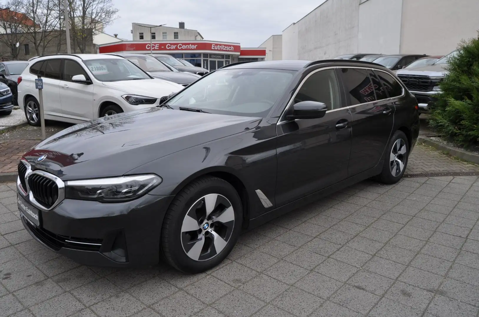BMW 520 d xDrive Tour. LED Live Cockp. Standhzg H/K Grau - 1