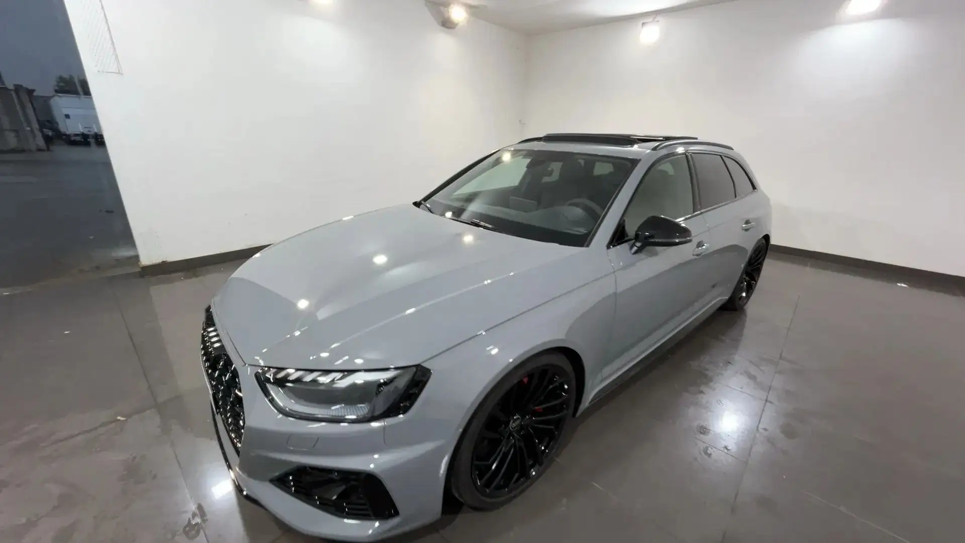 Audi RS4 RS4 Avant 2.9 TFSI quattro Grau - 2