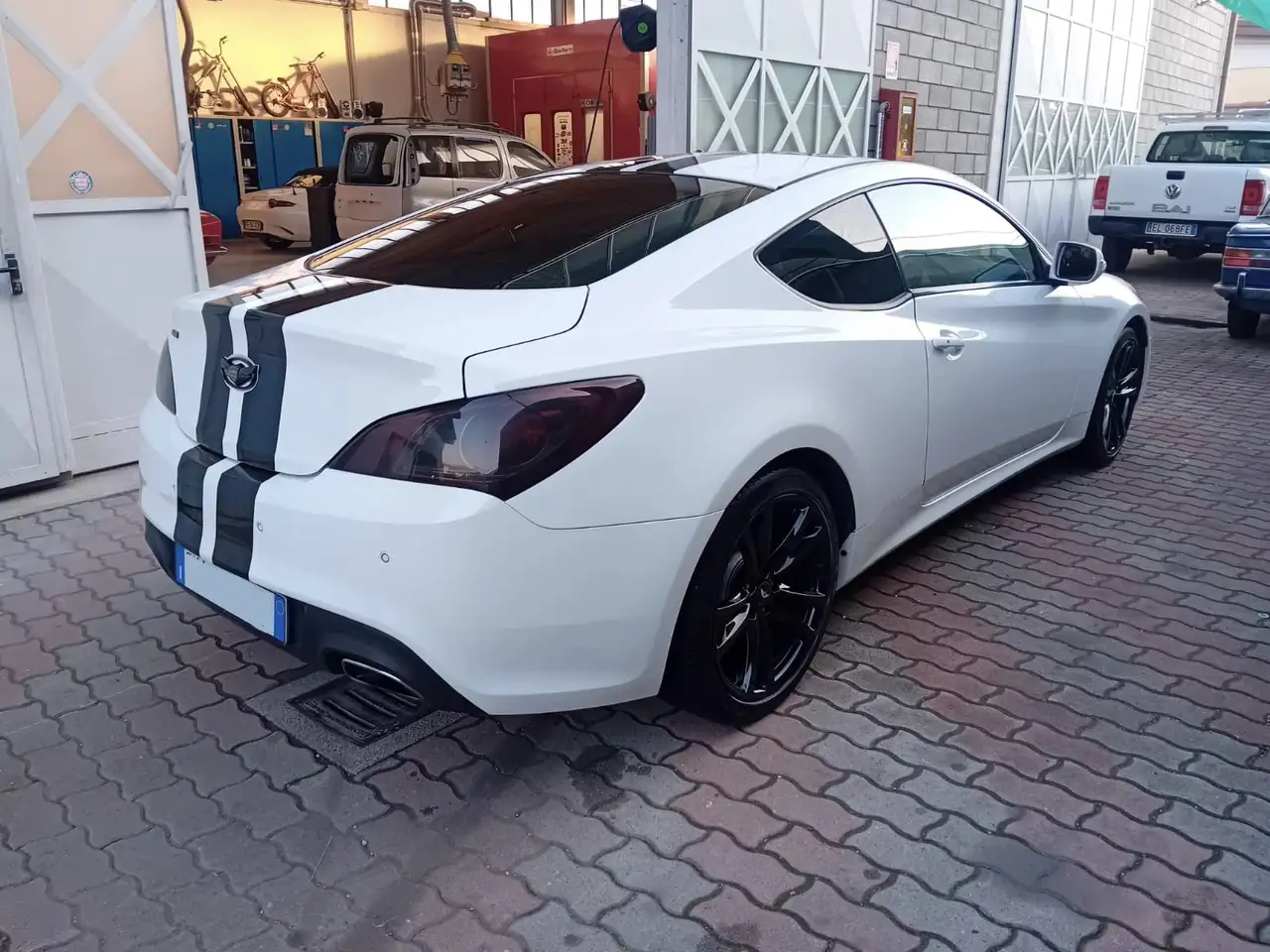 Hyundai Genesis Coupe