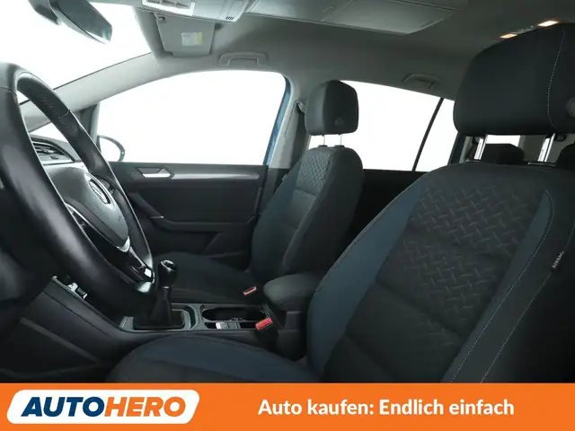 Volkswagen Touran view 10