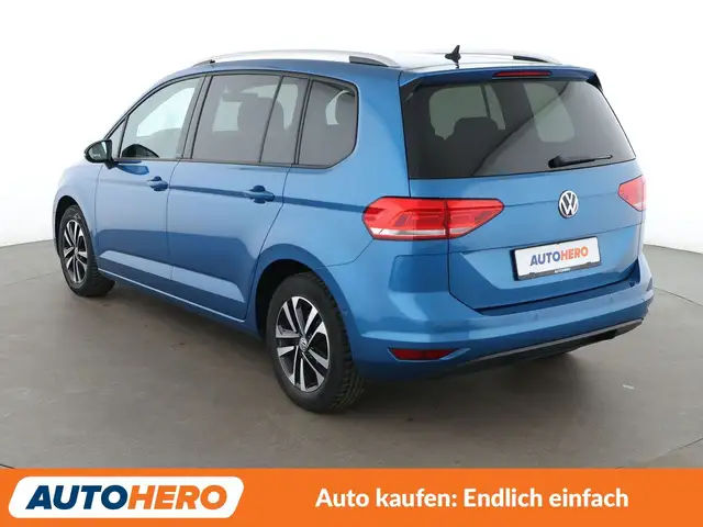 Volkswagen Touran view 4