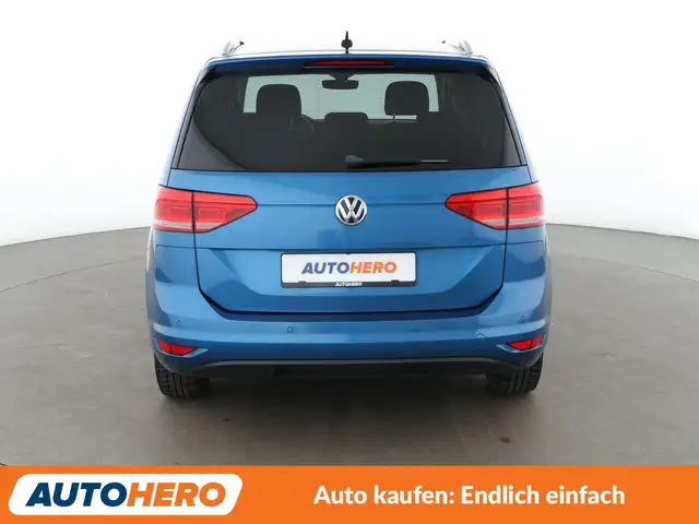 Volkswagen Touran view 5