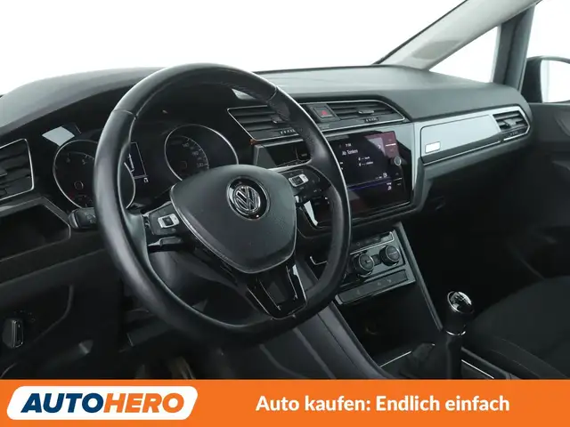 Volkswagen Touran view 11