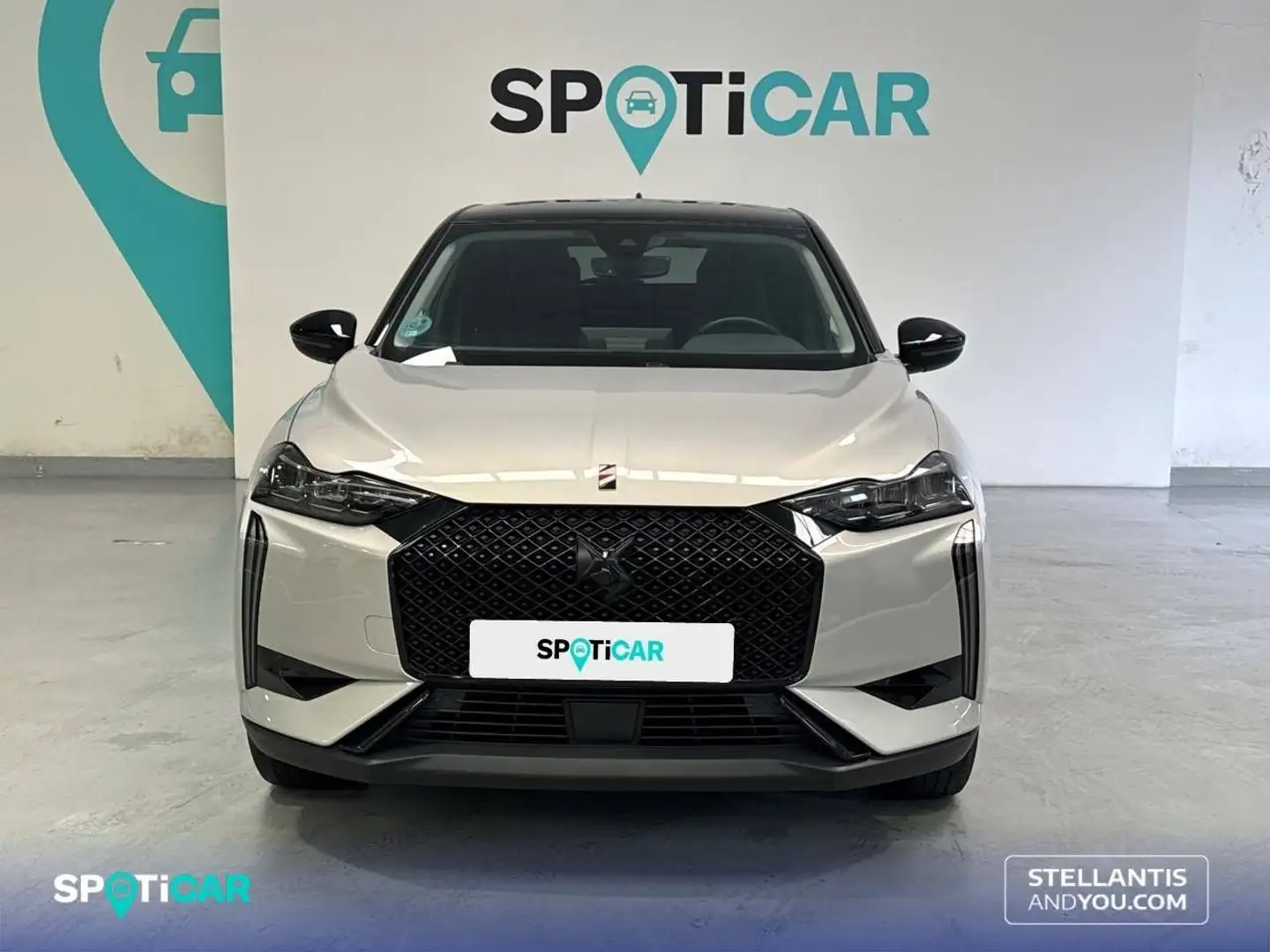 DS Automobiles DS 3 BlueHDi 96 kW  Auto. Performance Line Gris - 2