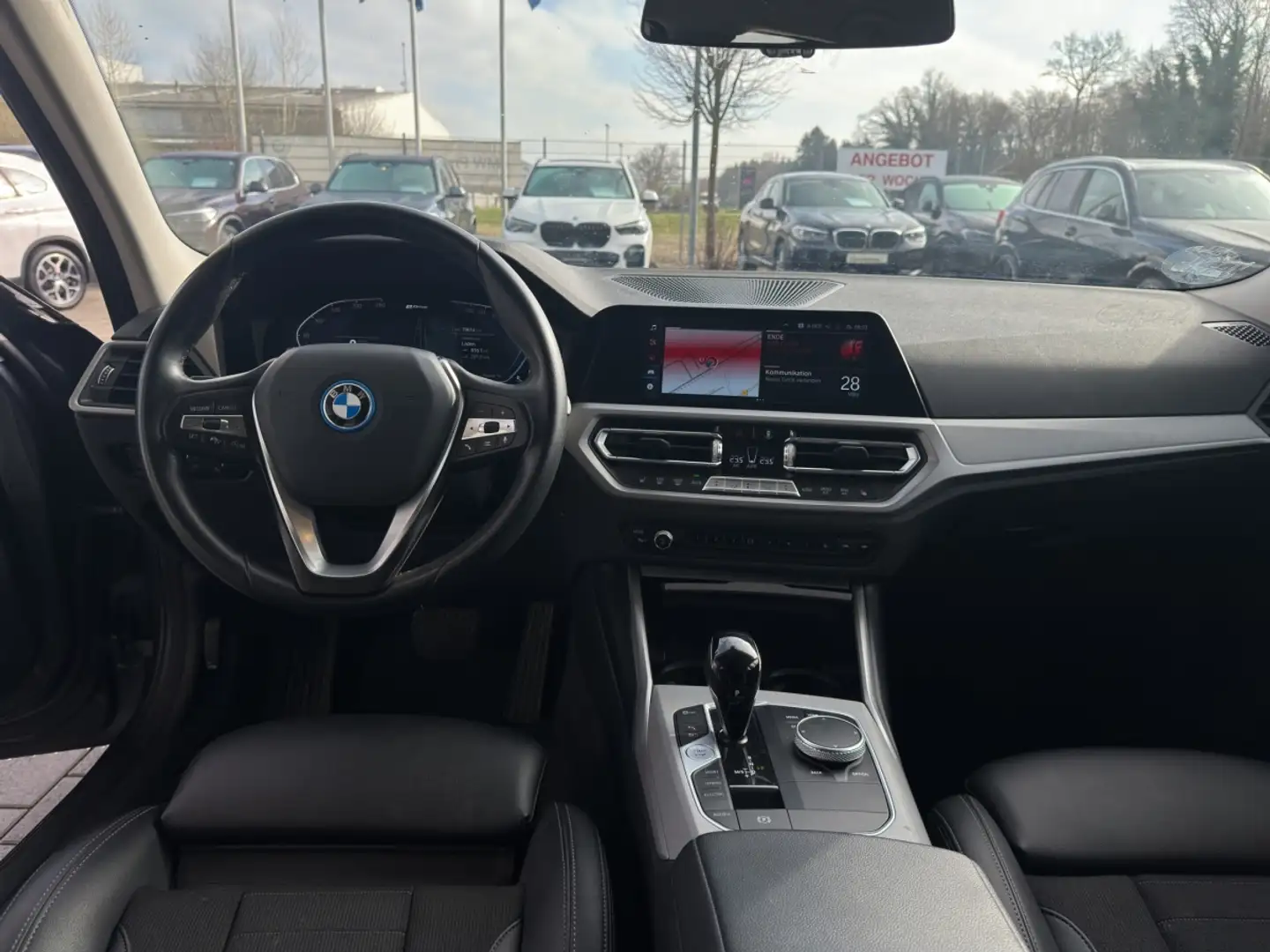 BMW 330 e Touring Advantage ACC Fernlichtassistent Grijs - 2