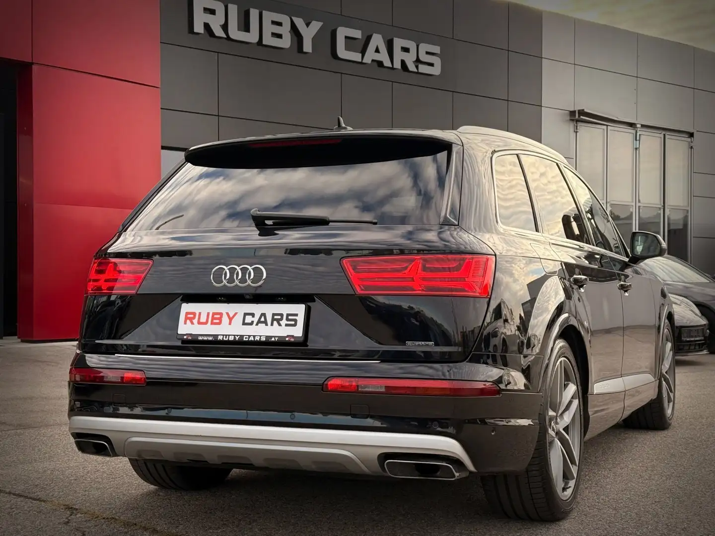 Audi Q7 3.0 TDI quattro / 7 Sitzer Schwarz - 2