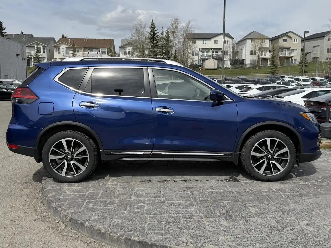 Nissan Rogue снимка Nissan Rogue