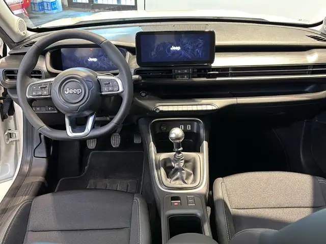 Jeep Avenger view 11