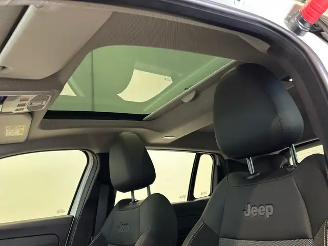 Jeep Avenger view 8