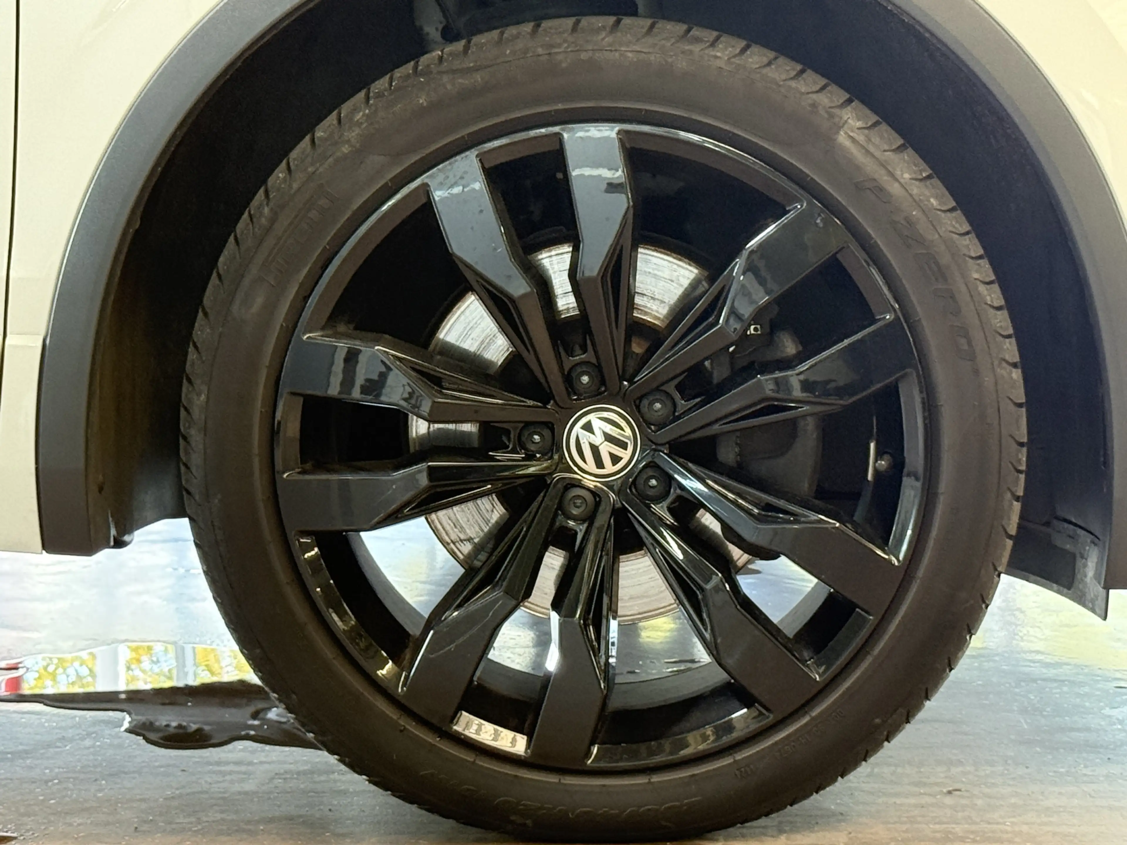 Volkswagen Tiguan Allspace Highline 4Motion R-Line AHK Pano — photo 10
