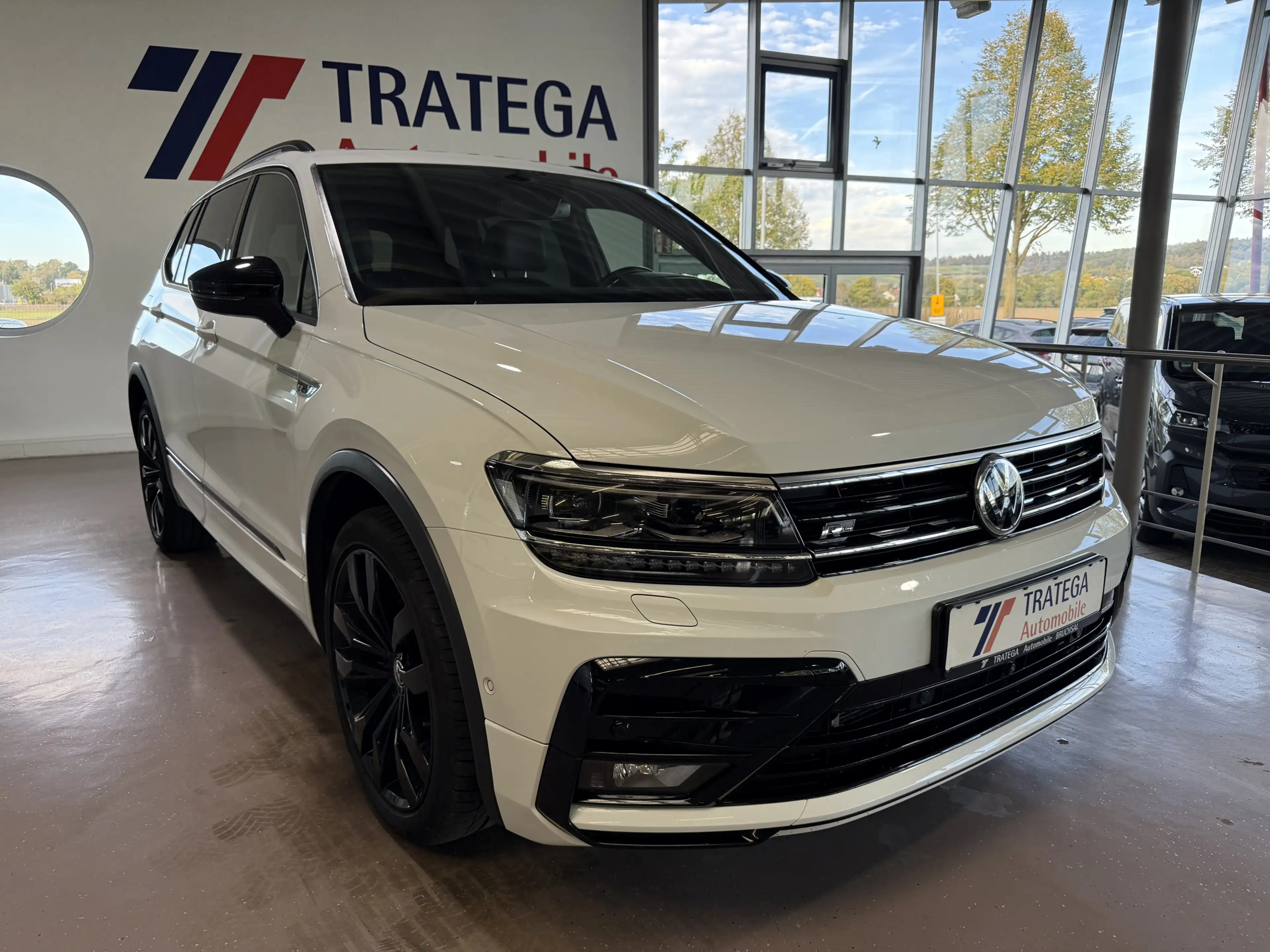 Volkswagen Tiguan Allspace Highline 4Motion R-Line AHK Pano — photo 4
