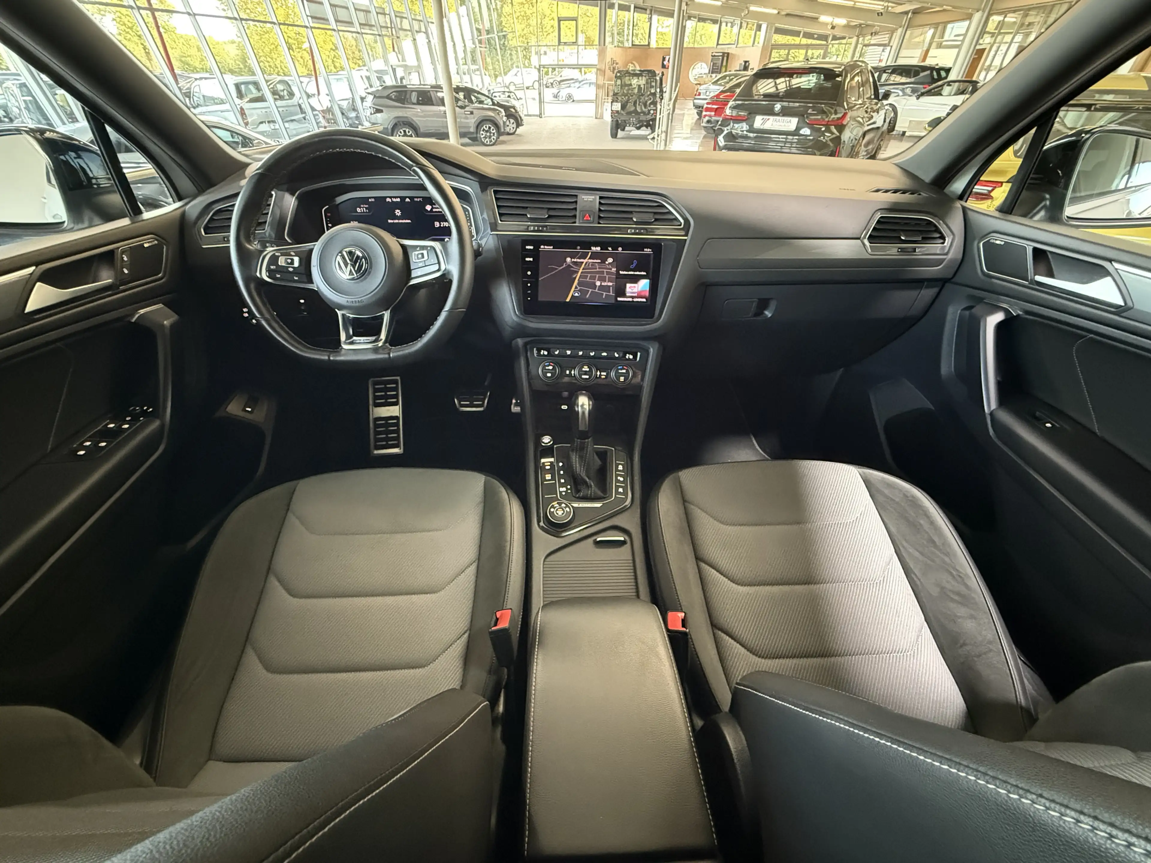 Volkswagen Tiguan Allspace Highline 4Motion R-Line AHK Pano — photo 14