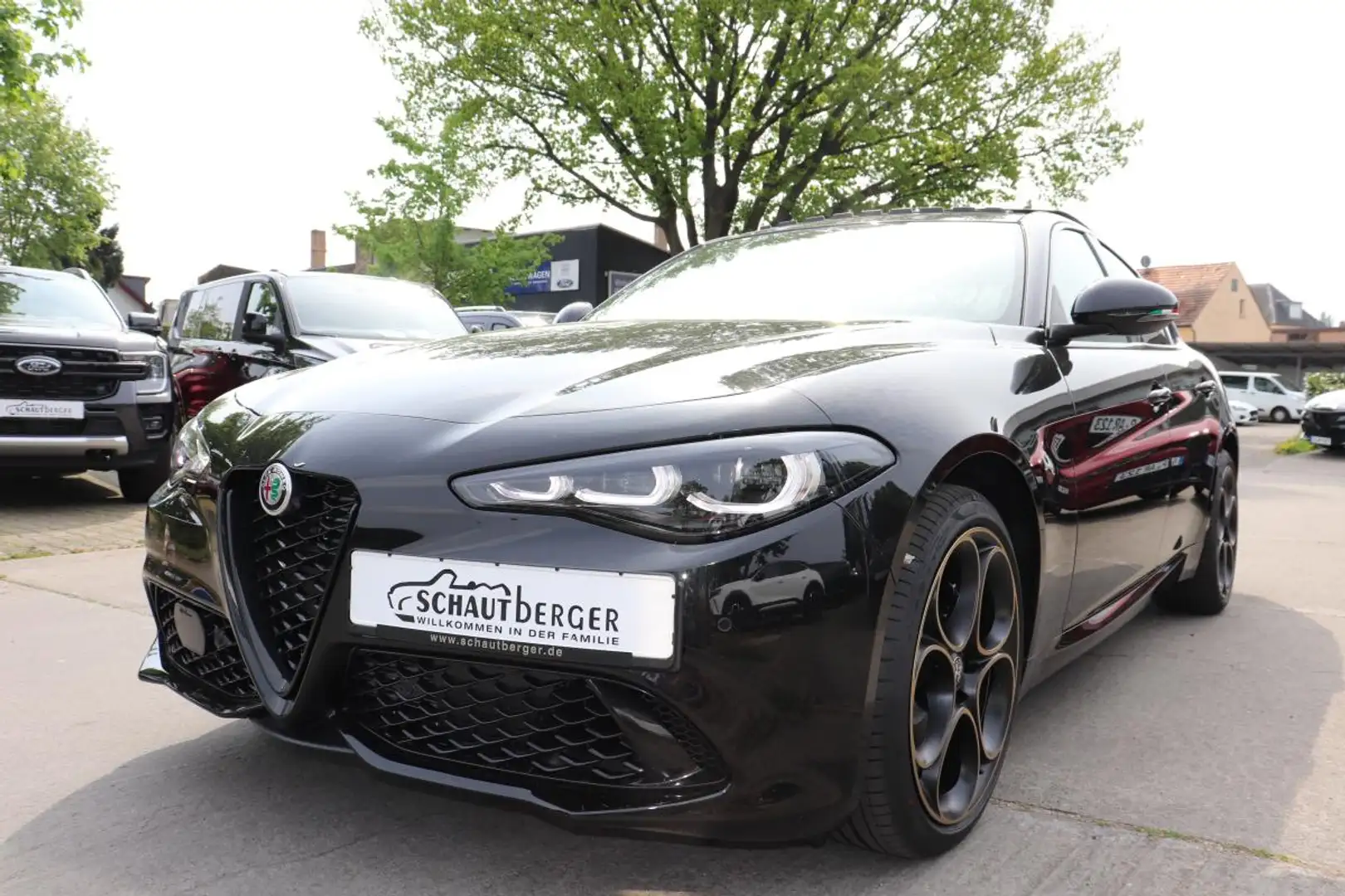 Alfa Romeo Giulia Intensa VOLLAUSSTATTUNG. SOMMERAKTION Schwarz - 1