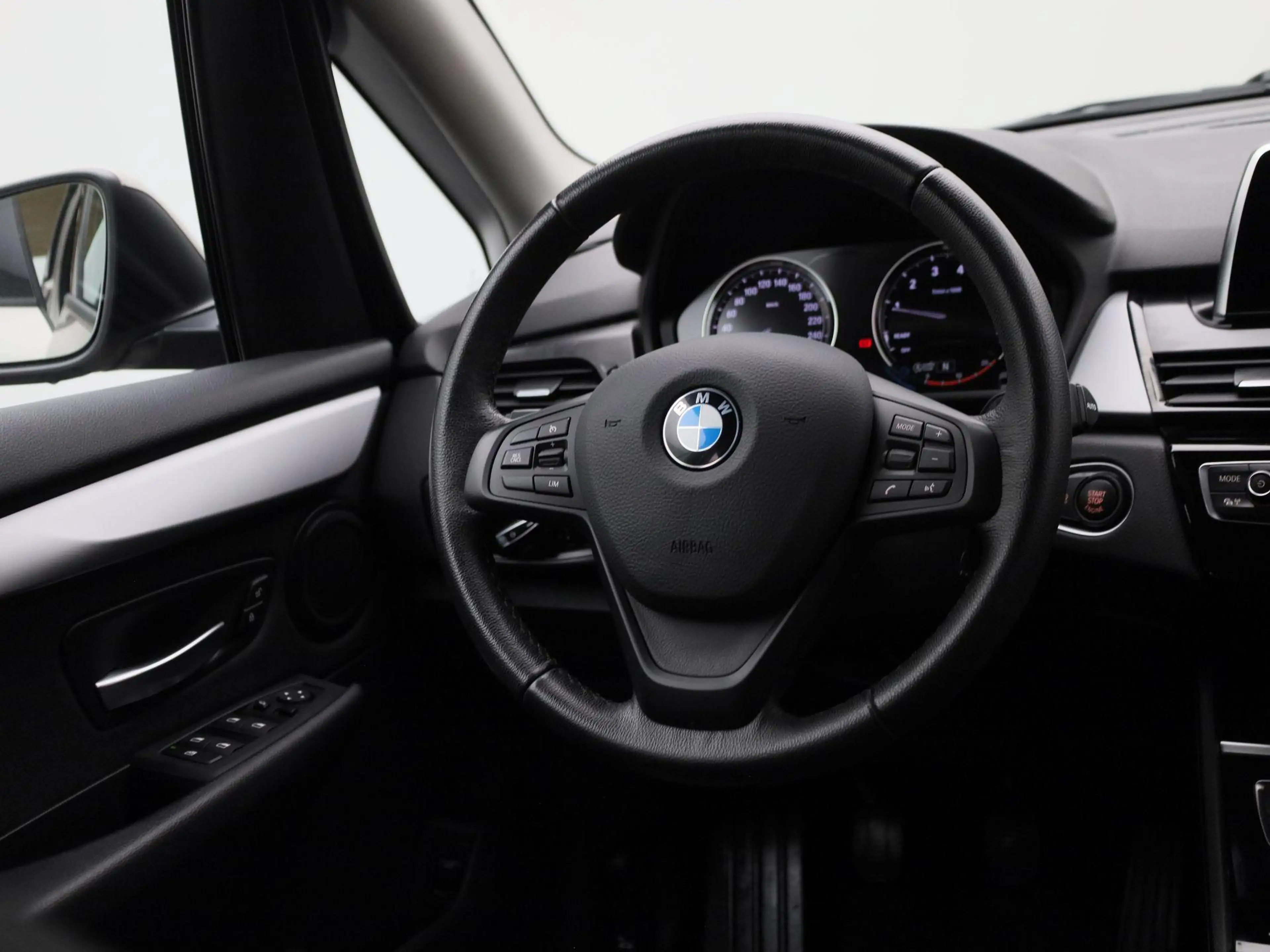 BMW 216 2 Reeks Active Tourer 216i (80kW) LED | LEDER + ze — photo 9