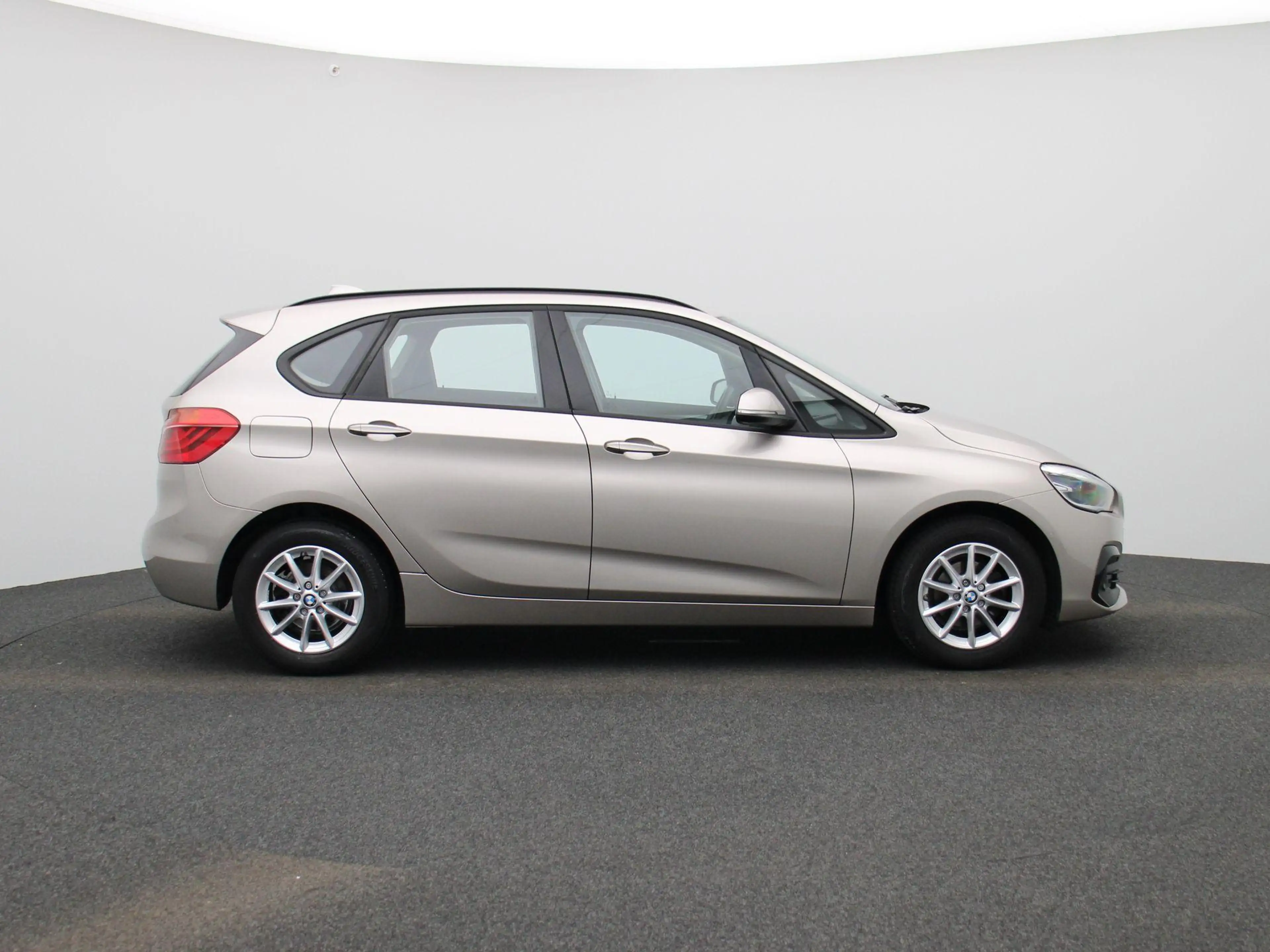 BMW 216 2 Reeks Active Tourer 216i (80kW) LED | LEDER + ze — photo 6