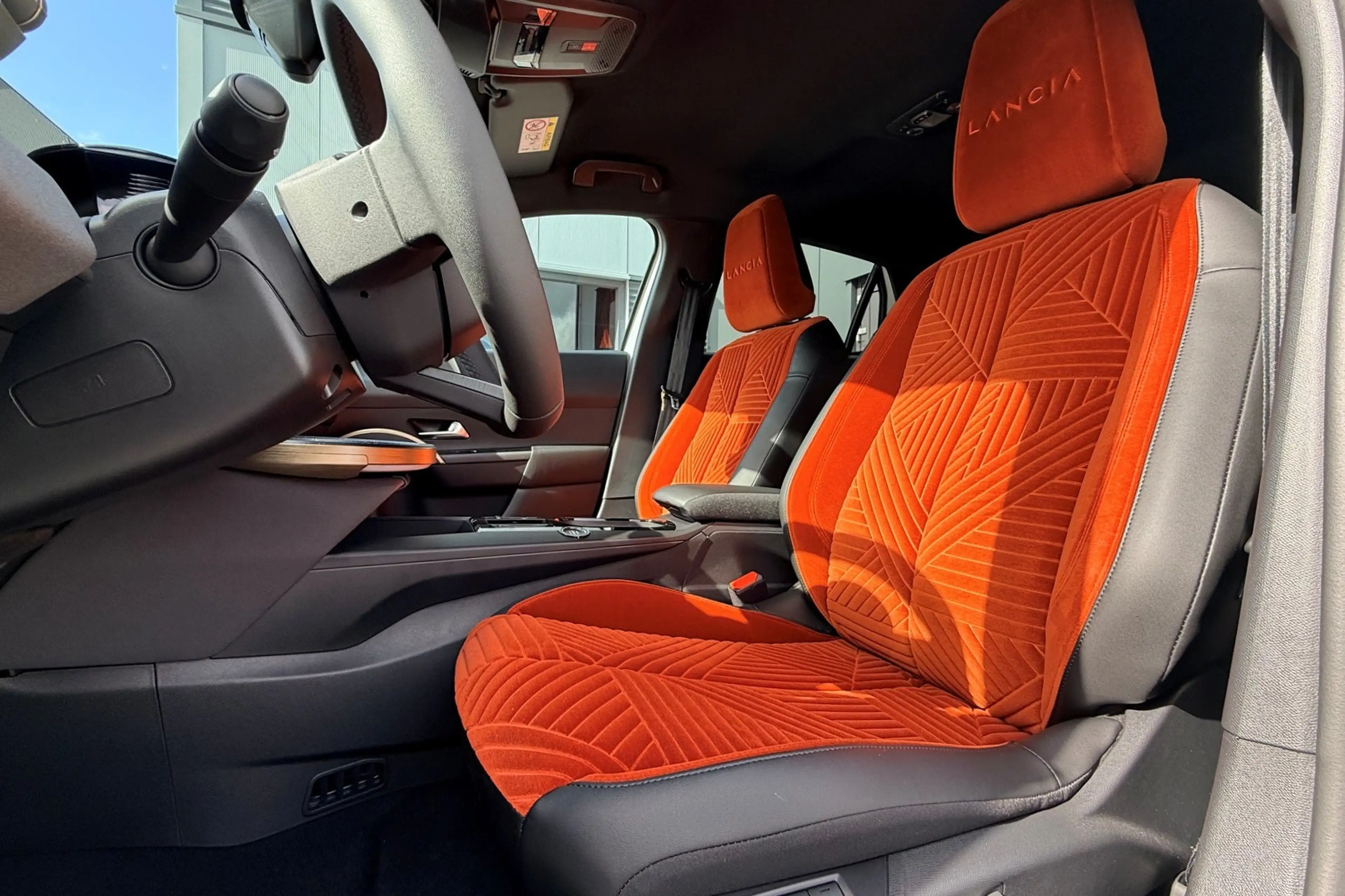 Lancia Ypsilon LX 51 kWh ZEER COMPLEET! NIEUWE AUTO! 10X OP VOORR — photo 4