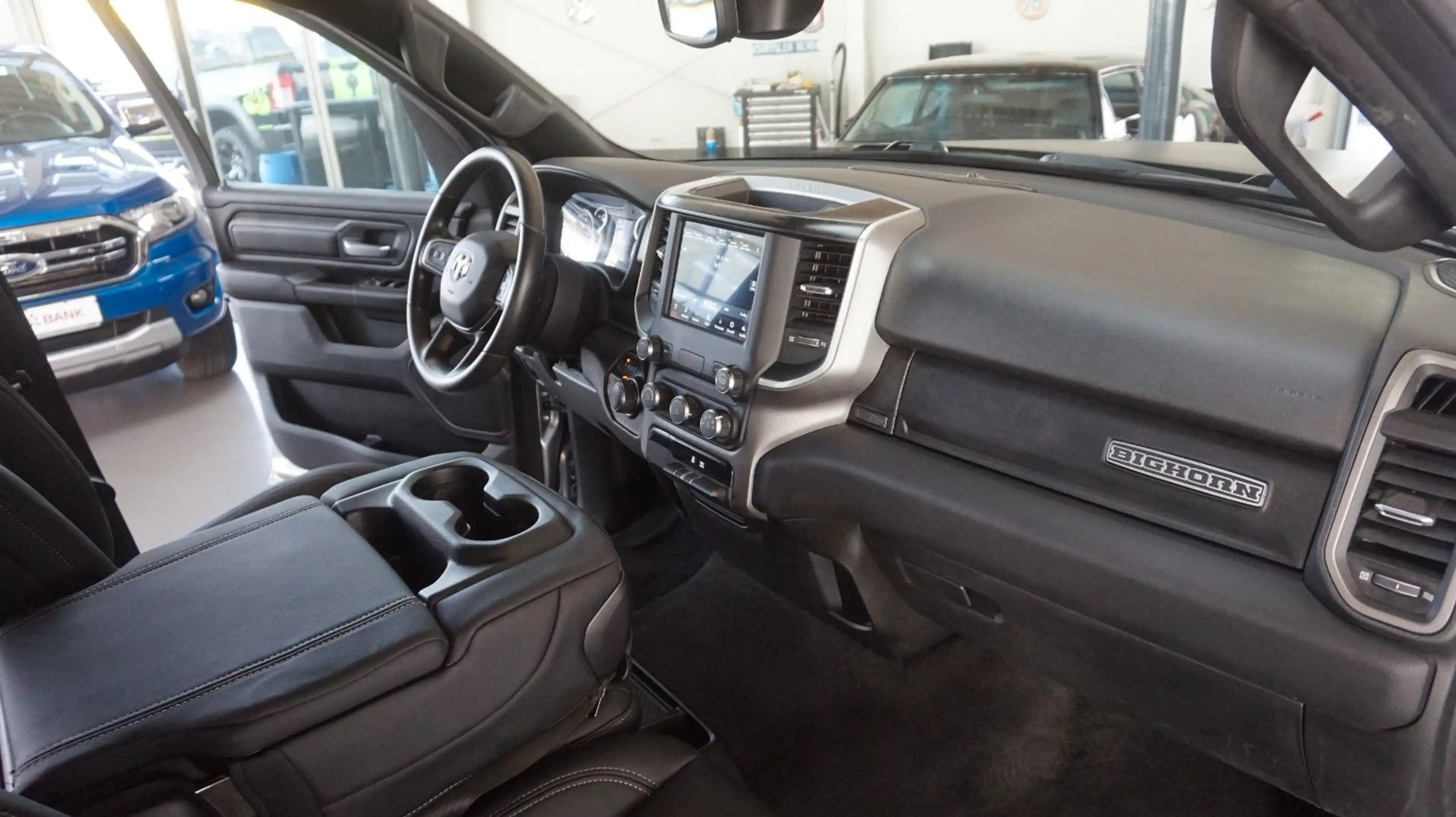 Dodge RAM 1500 HEMI 5.7l Crew-Cab*4x4*Navi*Alu20* — photo 9