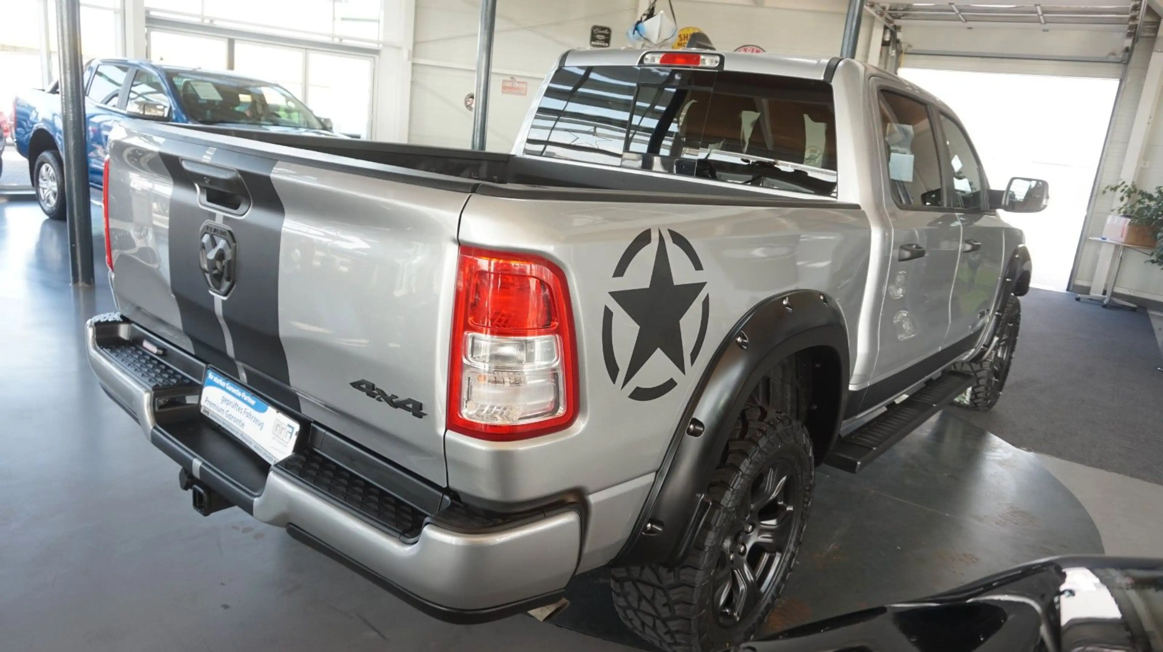 Dodge RAM 1500 HEMI 5.7l Crew-Cab*4x4*Navi*Alu20* — photo 8