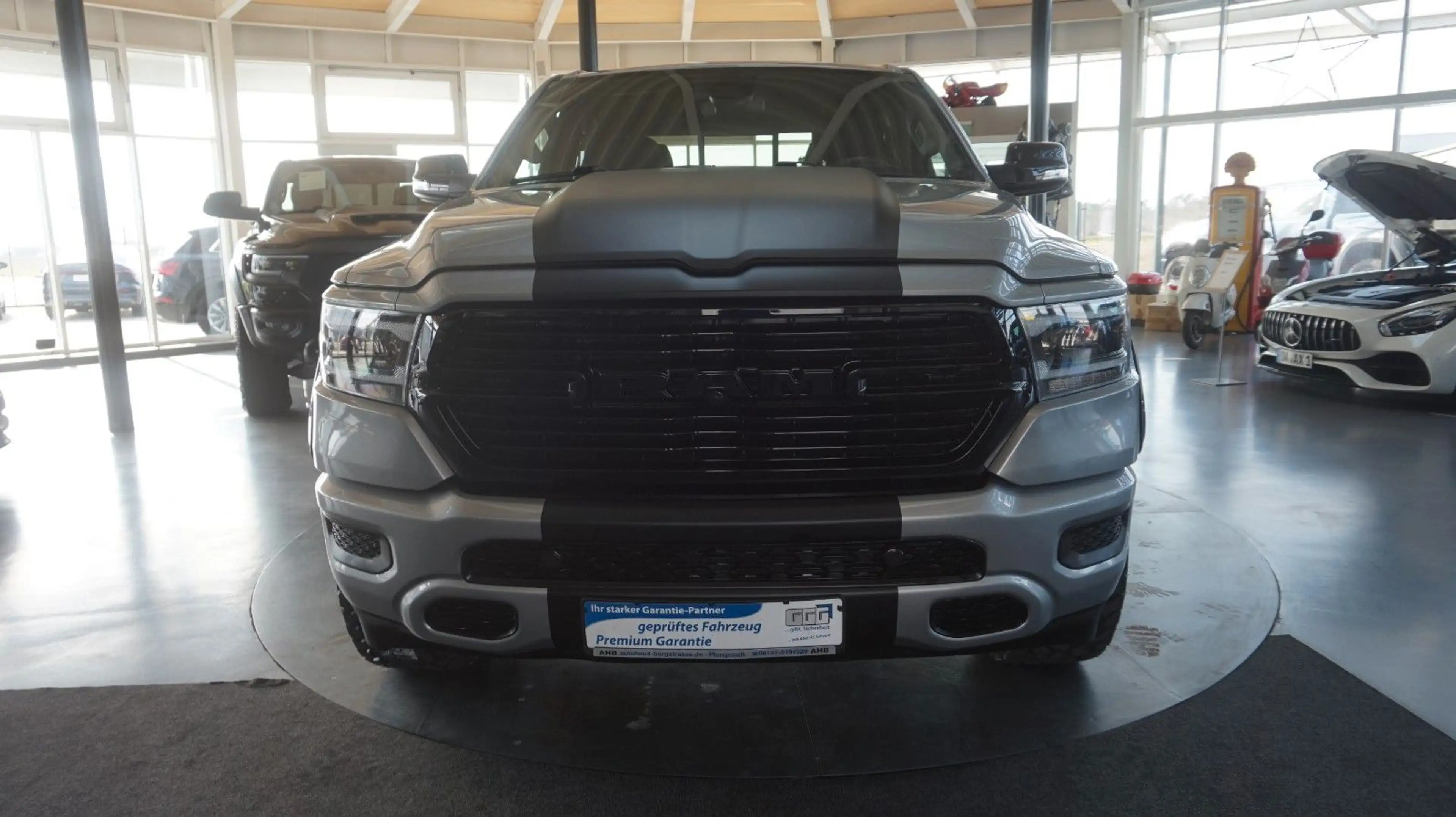 Dodge RAM 1500 HEMI 5.7l Crew-Cab*4x4*Navi*Alu20* — photo 5